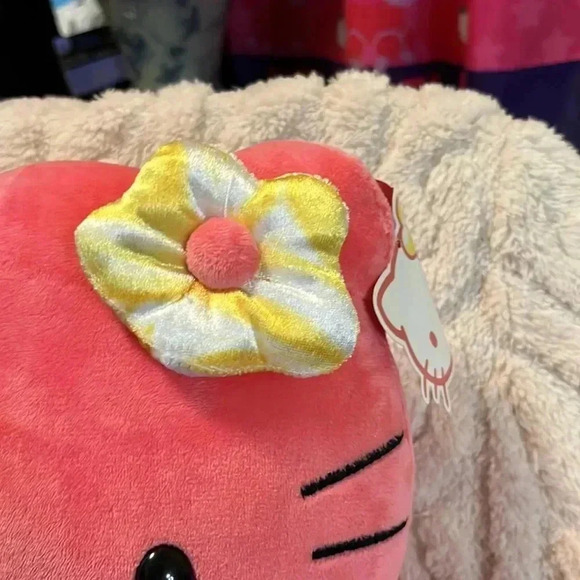 Hello Kitty A limited ed.  Sunshine Build-a-bear Hello Kitty. 13243 out of 82000 - Picture 3 of 10